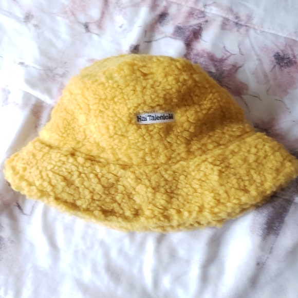Pre Owned Yellow Fleece Bucket Hat - Picture 2 of 4